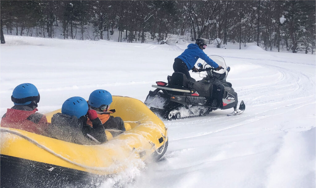 田沢湖レイクリゾート スノーラフティング