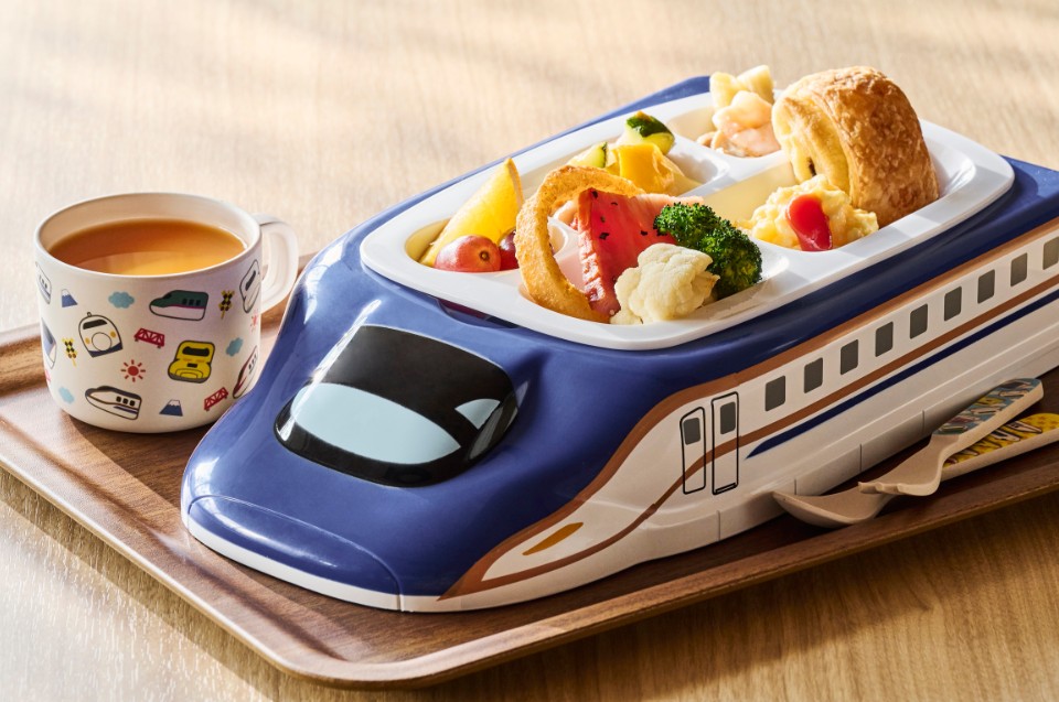 レストランでの新幹線プレート