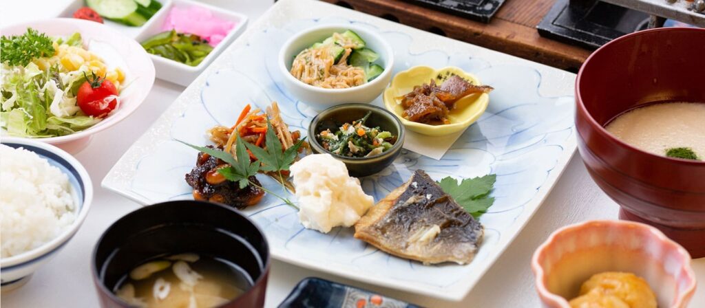 和銅鉱泉 薬師の湯 ゆの宿 和どう　朝食