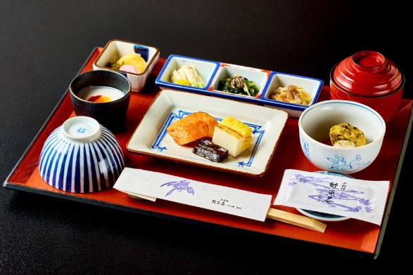 京料理「熊魚菴たん熊北店」の和朝食