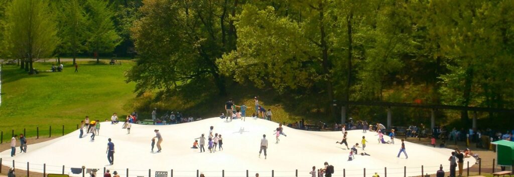国営武蔵丘陵森林公園　エアートランポリン