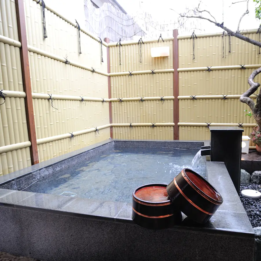 香り豊かな花のおもてなし　須崎旅館　貸切露天風呂