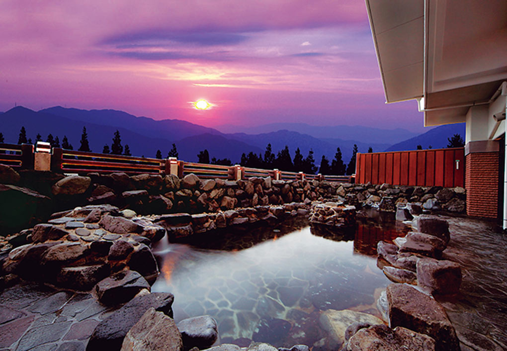 ホテルハーヴェストスキージャム勝山の露天風呂