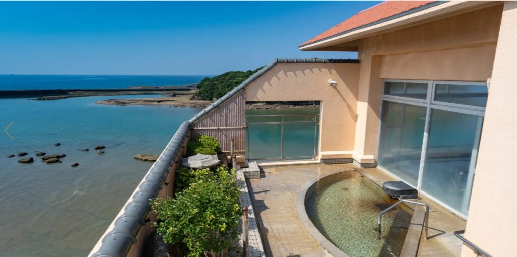 画像に alt 属性が指定されていません。ファイル名: %E4%BA%80%E3%81%AE%E4%BA%95-%E6%B8%A9%E6%B3%89-1024x510.jpg