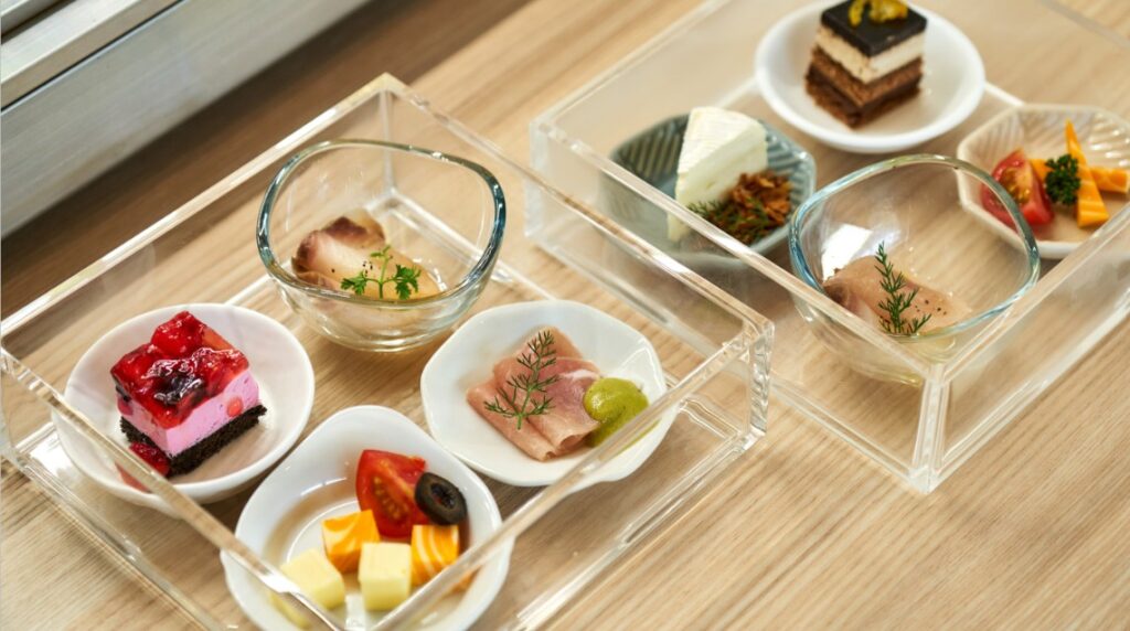 ラウンジ内フード