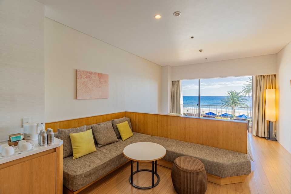 客室　メゾネットA　ソファー