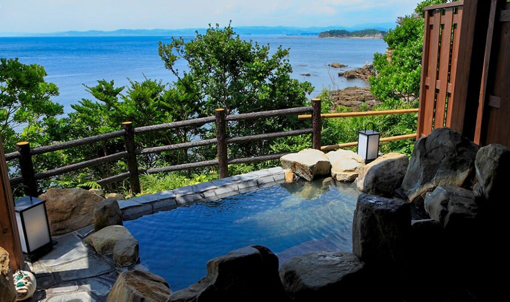 浜千鳥の湯海舟 貸切露天風呂 岩風呂