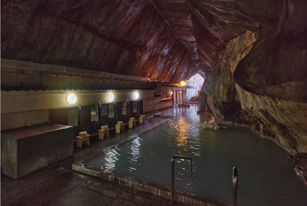 ホテル浦島　天然洞窟温泉