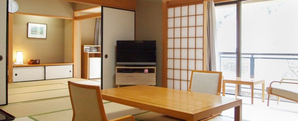 源泉かけ流し檜風呂付き特別室