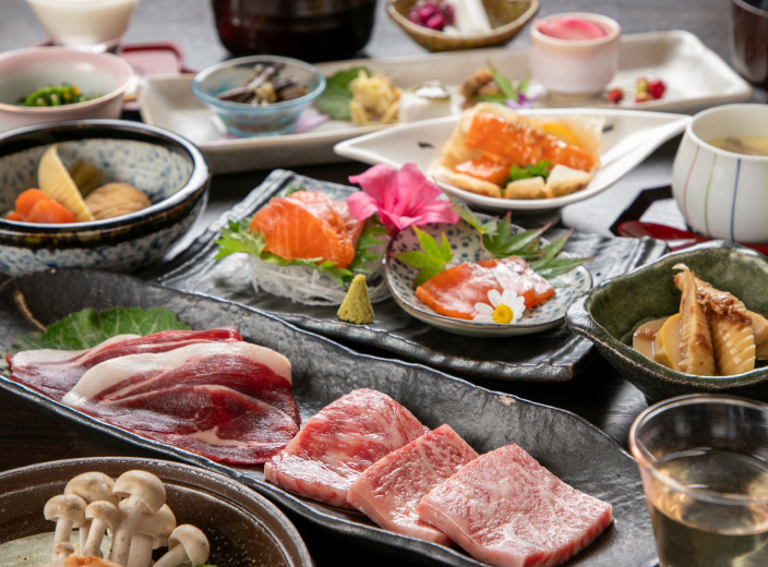 囲炉裏の温泉宿　いさみ館　夕食