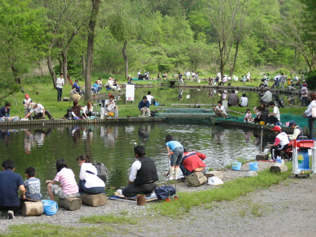 井頭公園　釣り池