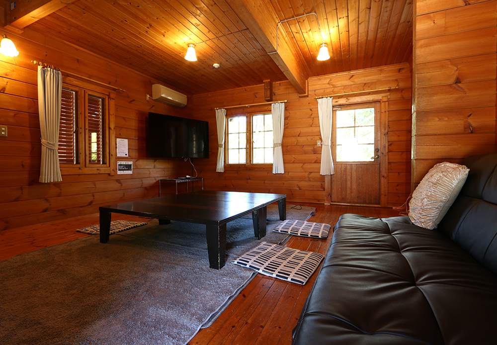 日相園　コテージ　内装