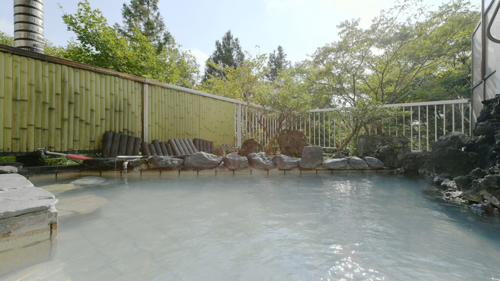 箱根芦ノ湖 HOTEL RaKuun　露天風呂