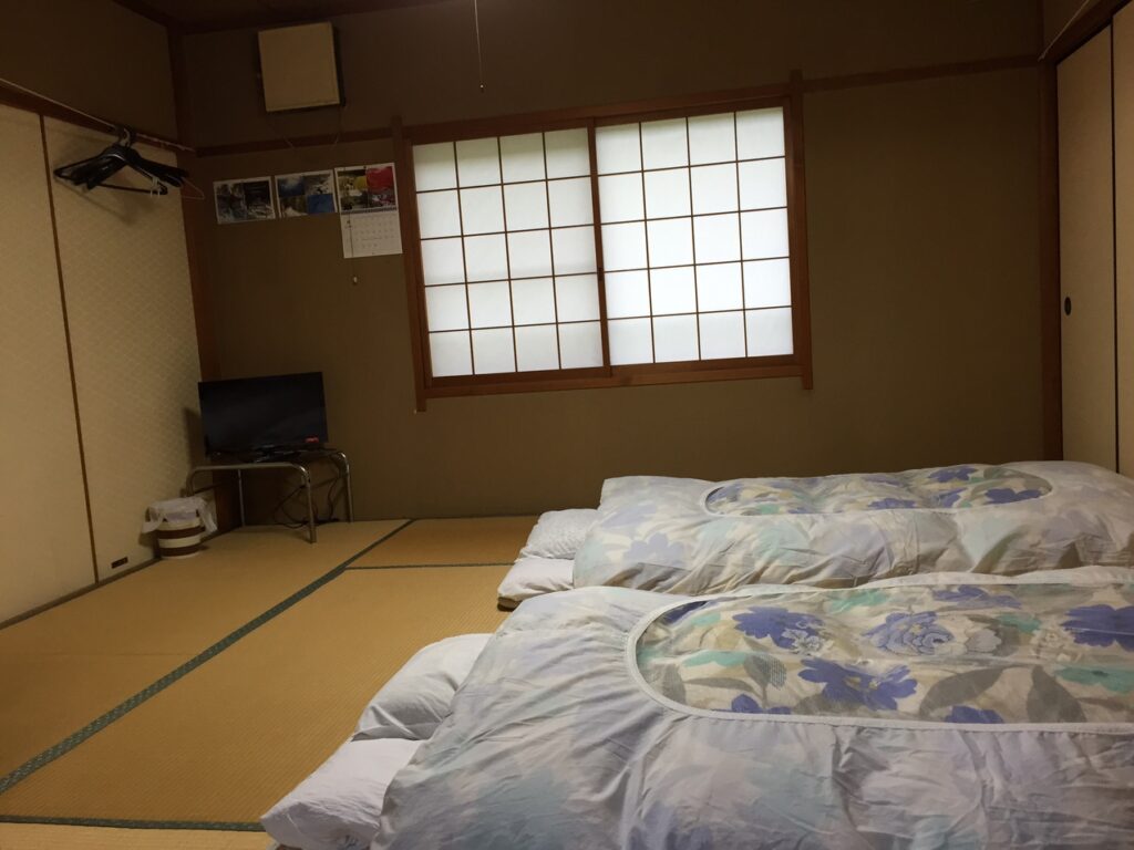 客室　かわらび荘