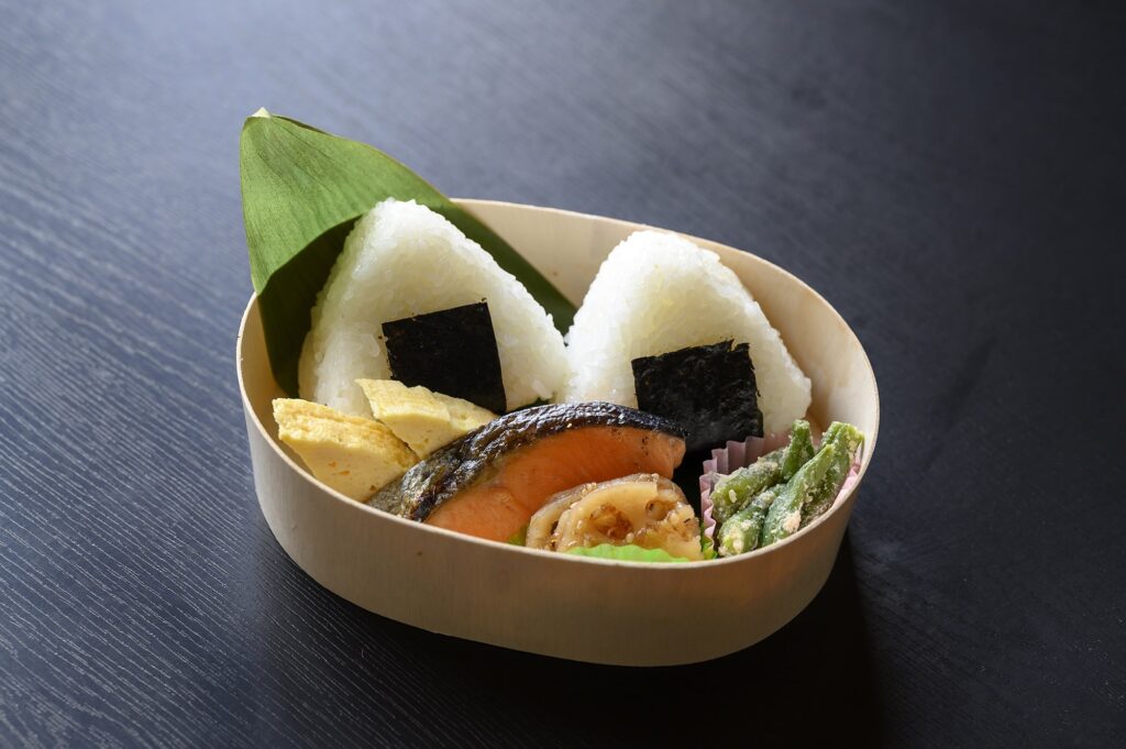 お弁当　朝日館