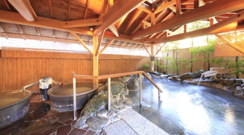 ほたるの湯の露天風呂