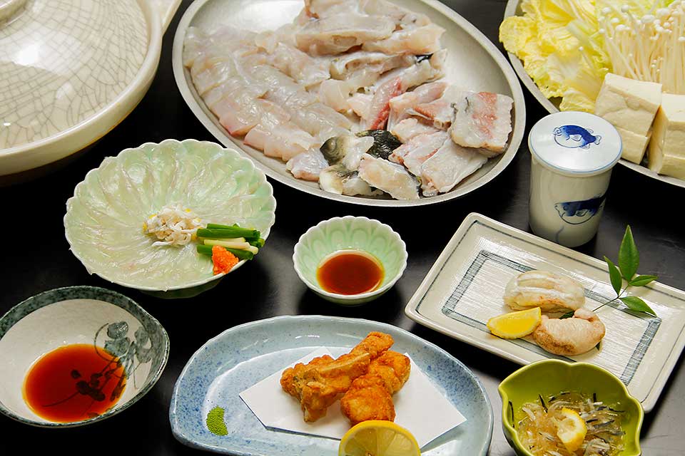 旅館 中村屋　若狭ふぐ