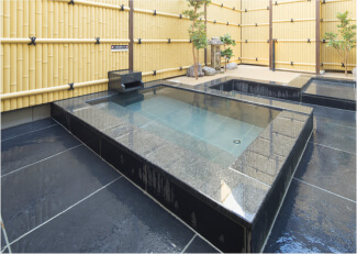 青島フィッシャーマンズ・ビーチサイドホステル＆スパ　露天風呂