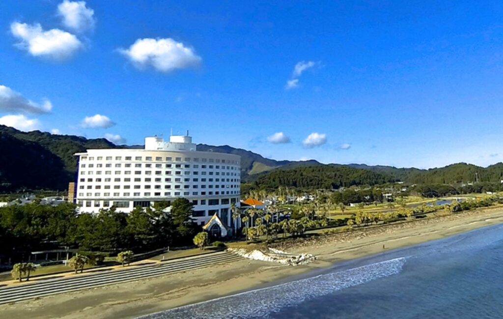 ANA ホリデイ・イン リゾート宮崎　外観