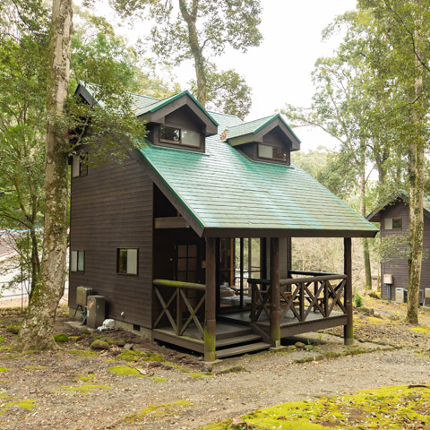 奥霧島御池キャンプ村　コテージ