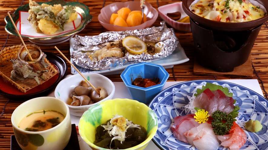 民宿　七浦荘　夕食の1例