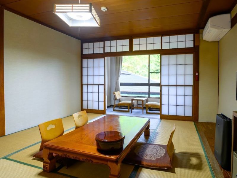 龍泉洞温泉ホテル 和室