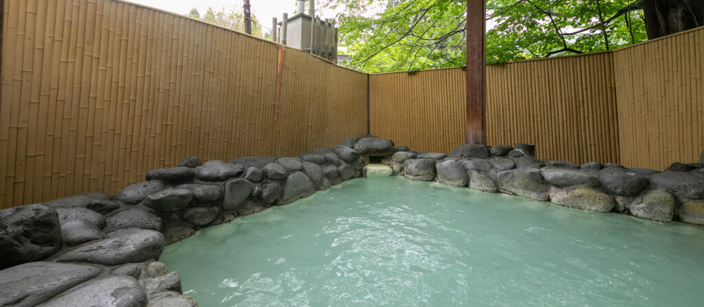 五感の湯　つるや　女性露天風呂