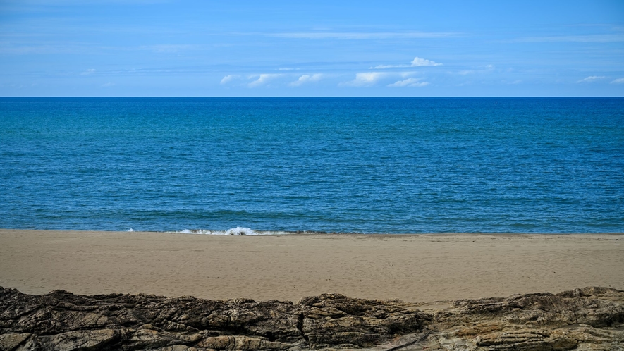 愉快亭　みやじま　目の前の海