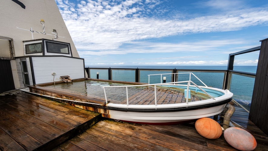 愉快亭　みやじま　露天風呂「天空大漁の湯」