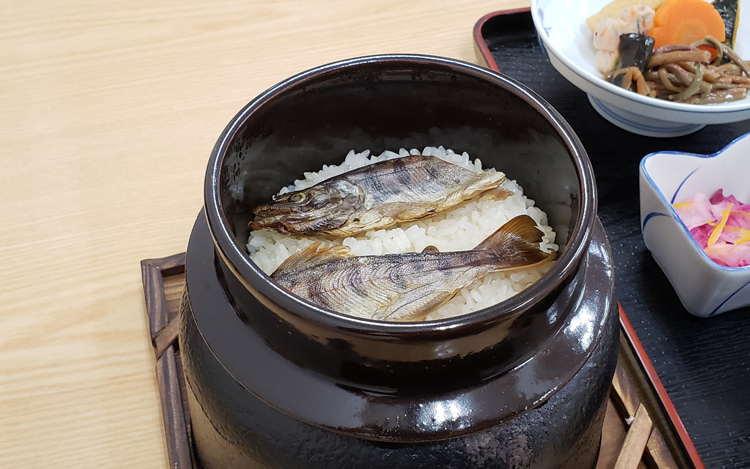 河辺ふるさとの宿　アマゴめし